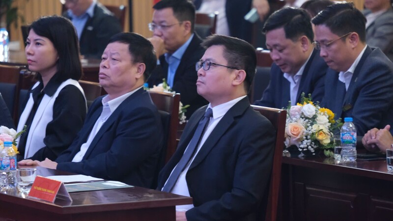 Thứ trưởng Bộ Công Thương Trương Thanh Hoài dự lễ khánh thành