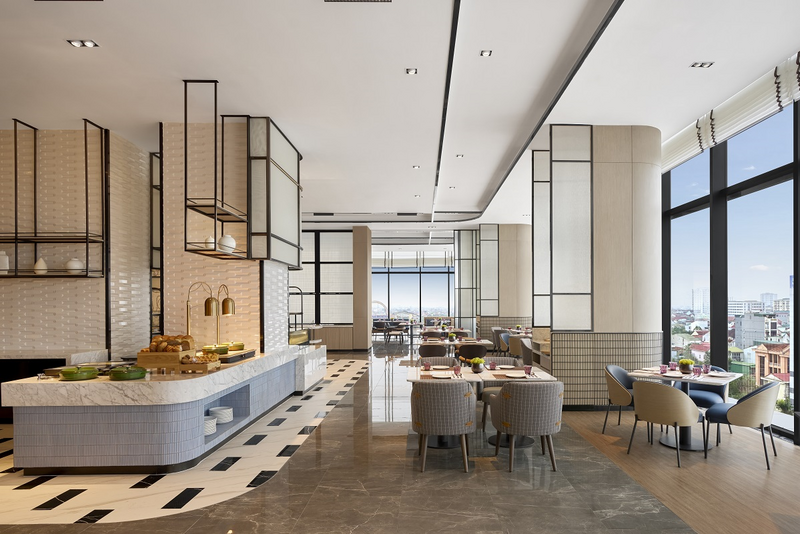 Nhà hàng Daily Social tại tầng 7 của khách sạn