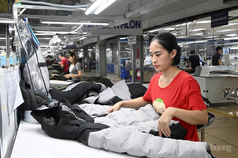 Công đoàn Dệt may Việt Nam phối hợp với doanh nghiệp tổ chức các hoạt động hỗ trợ người lao động dịp Tết Bính Ngọ 2026. Ảnh: Cấn Dũng