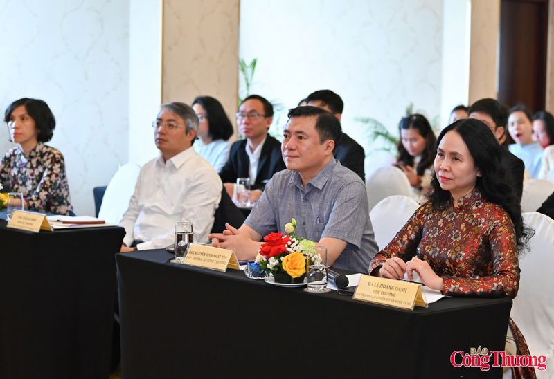 Thứ trưởng Bộ Công Thương dự và phát biểu chỉ đạo Hội nghị. Ảnh: Nam Nguyễn