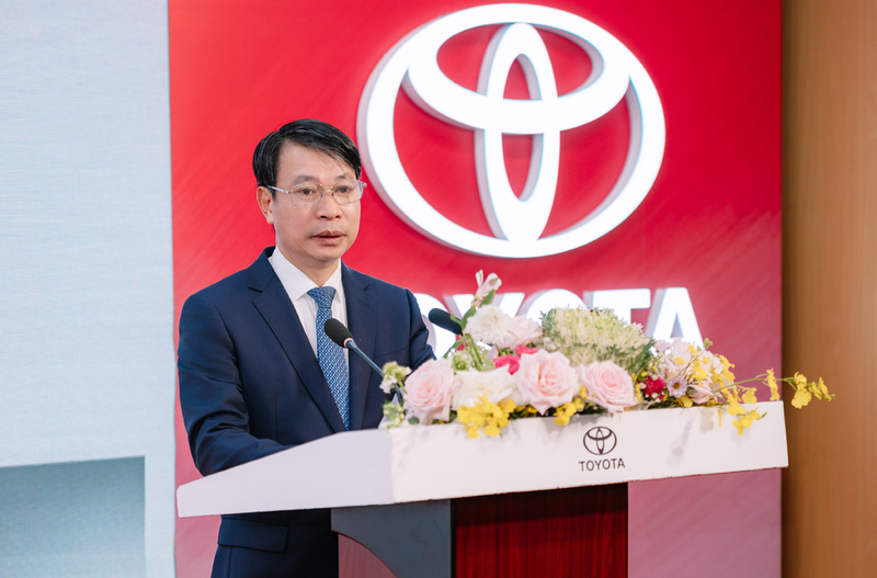 Ông Nguyễn Khắc Hiếu - Phó Chủ tịch UBND tỉnh Phú Thọ phát biểu tại buổi lễ. Ảnh: Phạm Anh