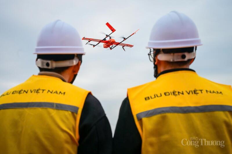 Việc ứng dụng UAV còn cho thấy chuyển đổi số y tế đang đi vào thực chất, gắn công nghệ với nhu cầu cụ thể của người dân