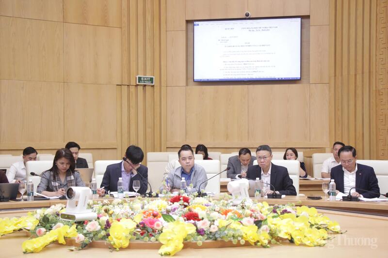 Các đại biểu tham dự cuộc họp. Ảnh: P.C