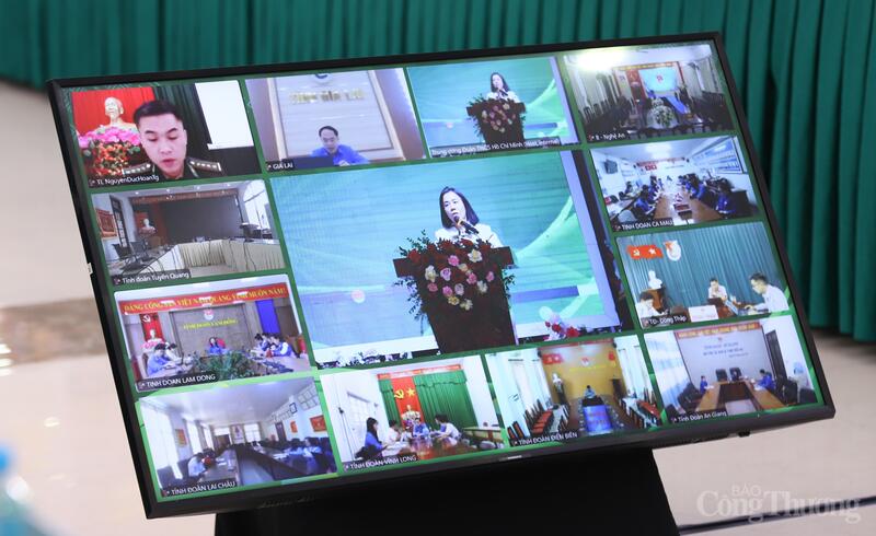 Hội nghị được tổ chức theo hình thức trực tiếp kết hợp trực tuyến