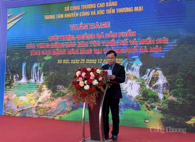 Ông Phạm Xuân Tùng, Giám đốc Sở Công Thương tỉnh Cao Bằng phát biểu khai mạc