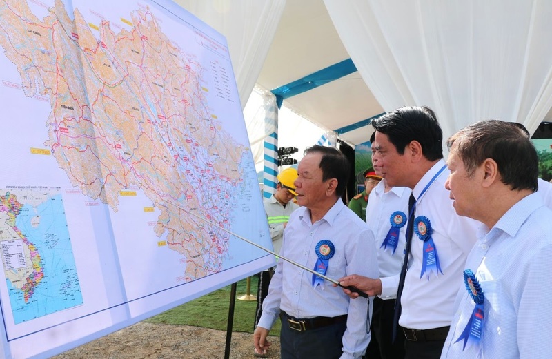 Bản đồ hướng tuyến cao tốc Hòa Bình - Mộc Châu, công trình giao thông trọng điểm của tỉnh Sơn La. Ảnh: Diệp Hương