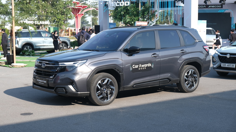 Subaru với Forester 2025 tiếp tục khẳng định DNA thương hiệu thông qua hệ dẫn động Symmetrical AWD cùng các công nghệ an toàn chủ động đã làm nên dấu ấn của hãng xe Nhật Bản.