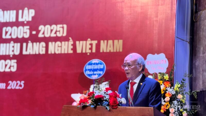 Ông Trịnh Quốc Đạt, Chủ tịch Hiệp hội Làng nghề Việt Nam phát biểu tại sự kiện. Ảnh: N.H