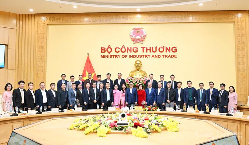 Lãnh đạo, cán bộ, công chức, viên chức, người lao động Cục Điện lực đã xác định nhiều nhiệm vụ trọng tâm trong năm 2026. Ảnh: Cấn Dũng