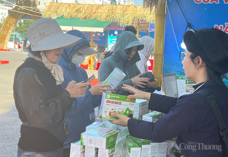Nhiều sản phẩm OCOP của tỉnh tham gia quảng bá tại sự kiện