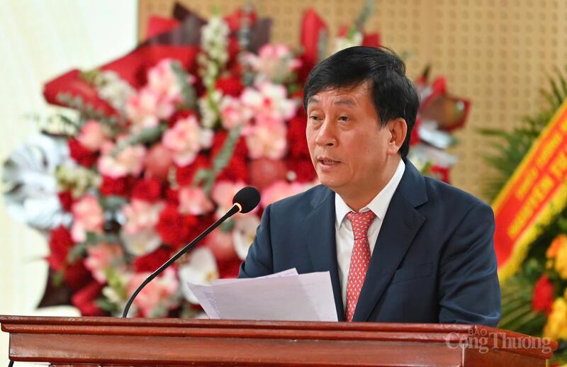 Đồng chí Phan Văn Bản phát biểu tại Đại hội. Ảnh: Nam Nguyễn