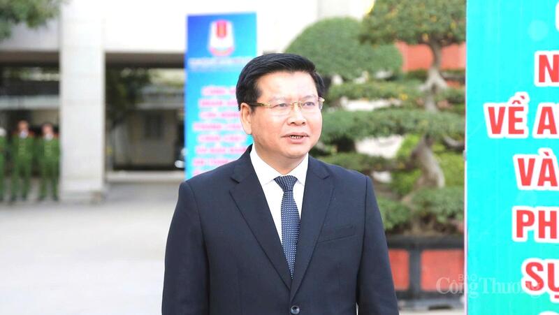 PGS.TS Đinh Văn Châu - Hiệu trưởng Trường Đại học Điện lực.