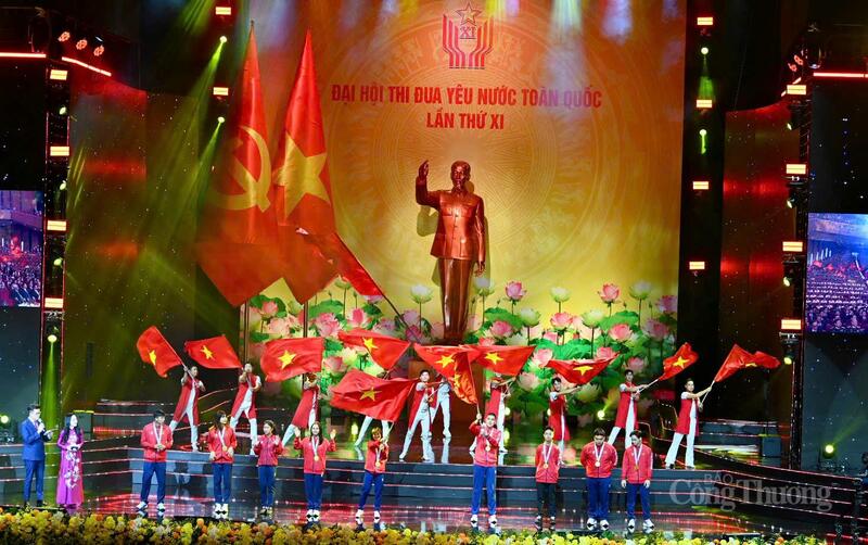 Đoàn Thể thao Việt Nam trên Đại hội Thi đua yêu nước toàn quốc lần thứ XI. Ảnh: Nam Nguyễn