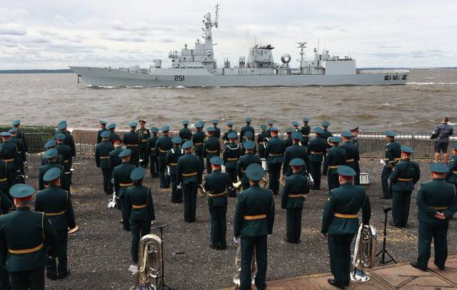 Tàu khu trục Zulfiqar của Hải quân Pakistan. Ảnh: Getty