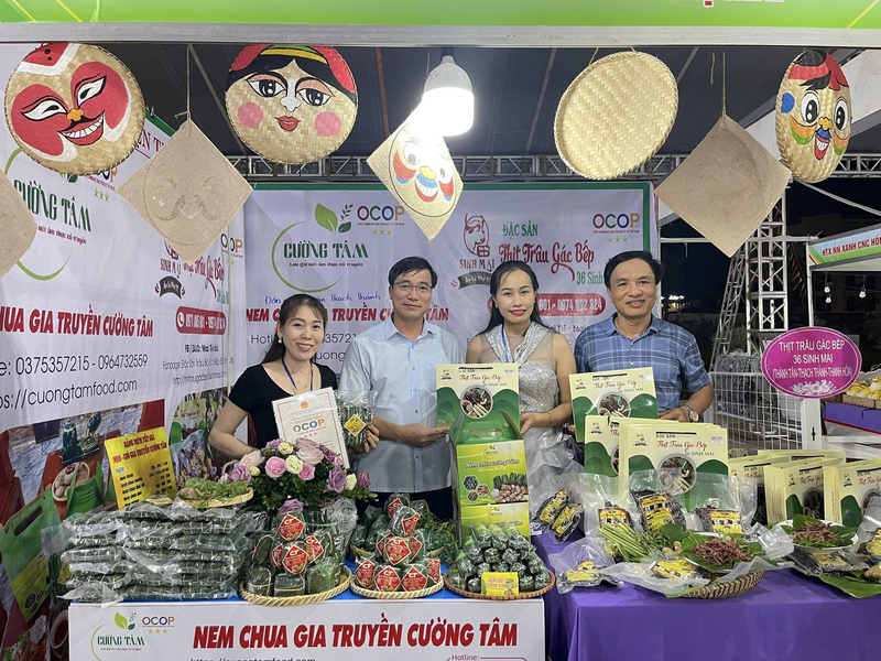 Các đặc sản xứ Thanh ngày càng được biết đến rộng rãi và được mọi người yêu thích, tin dùng. Ảnh: S.M