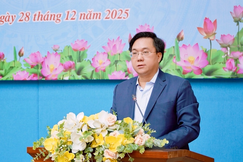 Chủ tịch UBND tỉnh Phú Thọ Trần Duy Đông phát biểu tại Phiên họp thẩm định điều chỉnh Quy hoạch tỉnh Phú Thọ, ngày 28/12. Ảnh: Khánh Trang