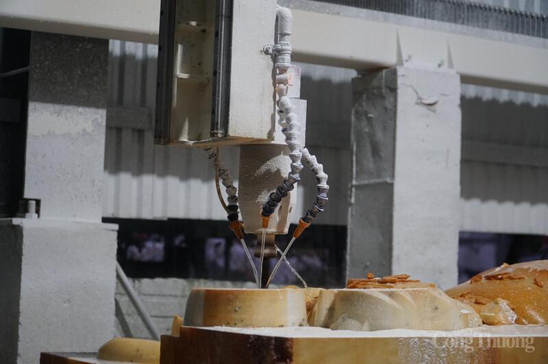 Nghiệm thu, bàn giao máy điêu khắc CNC 3 trục X cho hộ kinh doanh Đặng Bảo Vương tại làng đá mỹ nghệ Non Nước