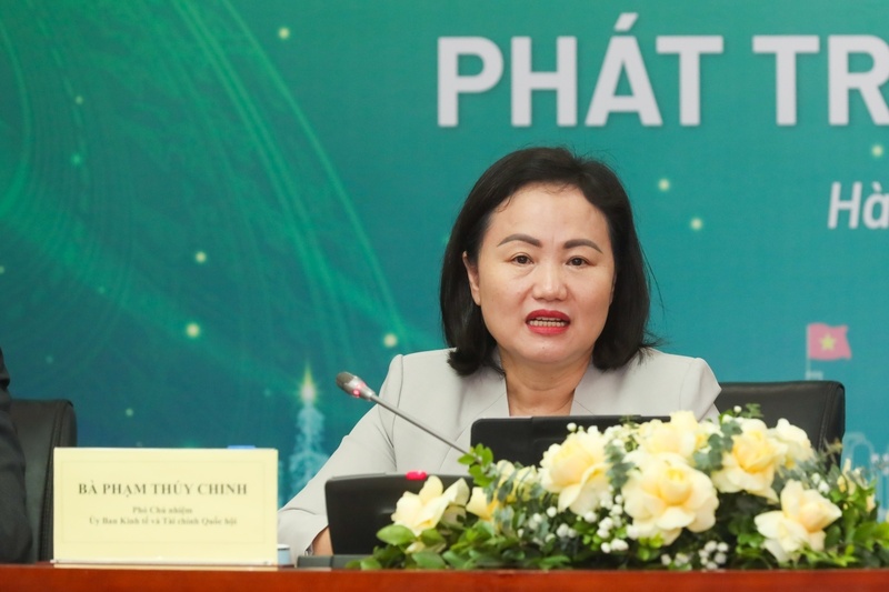 Bà Phạm Thúy Chinh - Phó Chủ nhiệm Ủy ban Kinh tế và Tài chính của Quốc hội: Petrovietnam là “lực lượng then chốt trong nền kinh tế quốc dân”.