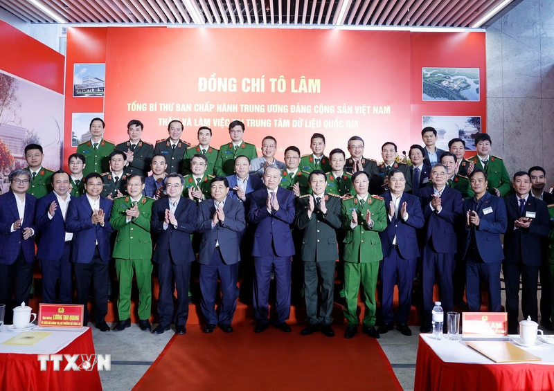 Tổng Bí thư Tô Lâm với các đại biểu. Ảnh: Thống Nhất/TTXVN