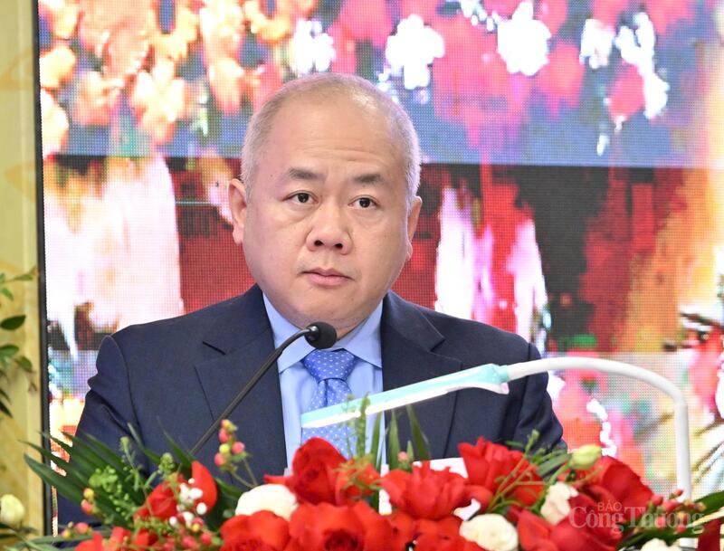 Thứ trưởng Bộ Tài chính Đỗ Thành Trung phát biểu tại hội nghị. Ảnh: Cấn Dũng