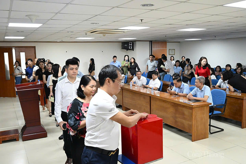 Chương trình “Chung tay hỗ trợ đồng bào vùng lũ lụt” do Báo Công Thương phát động. Ảnh: CT