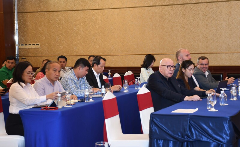 Đại biểu trong nước và quốc tế tham dự sự kiện. Ảnh: Minh Khuê.