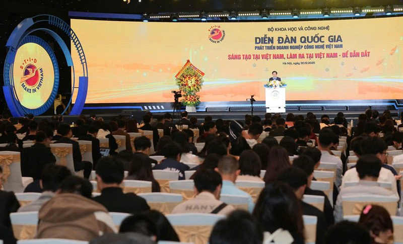 Phó Thủ tướng Hồ Quốc Dũng phát biểu tại Diễn đàn quốc gia phát triển doanh nghiệp công nghệ số Việt Nam 2025.