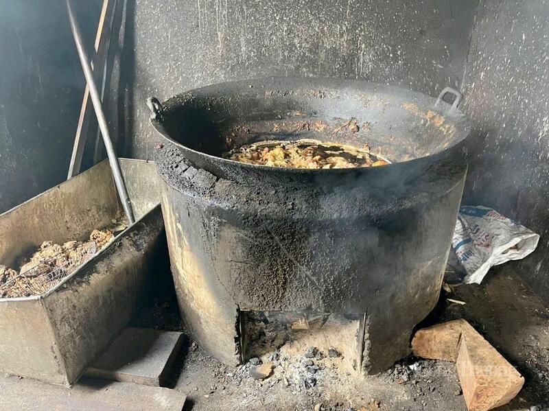 Hàng trăm kg mỡ bẩn đang được chế biến. Ảnh: QLTT Hà Tĩnh