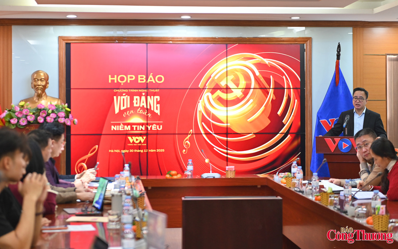 Quang cảnh buổi họp báo.