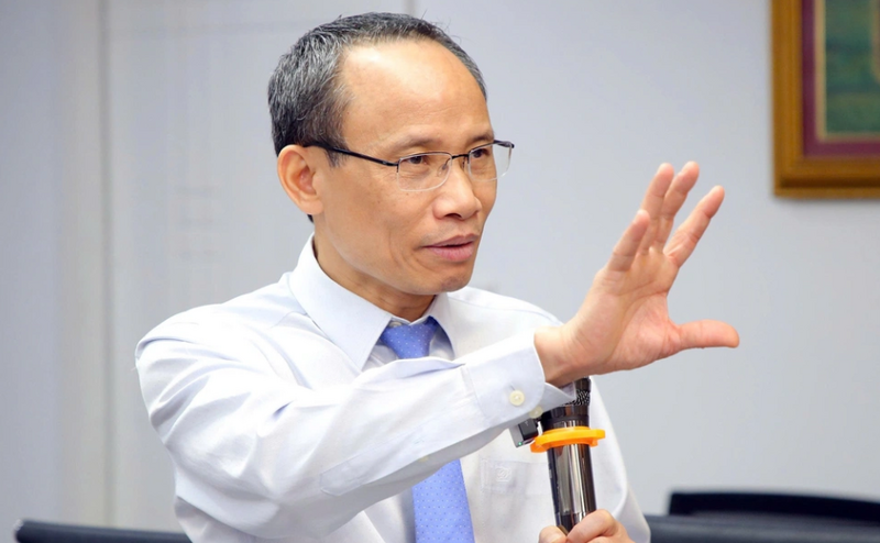 TS Cấn Văn Lực cho rằng, nút thắt lớn nhất khiến giá nhà neo cao vẫn là vấn đề pháp lý. Ảnh: Khôi Nguyên