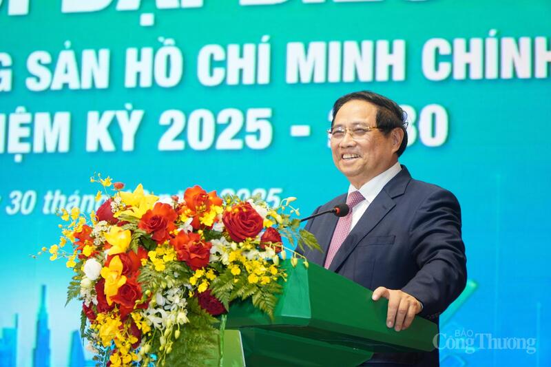 Thủ tướng Phạm Minh Chính đánh giá cao Đoàn thanh niên Chính phủ đã nhanh chóng ổn định tổ chức, hoạt động hiệu quả ngay sau khi được thành lập. Ảnh: Minh Trang