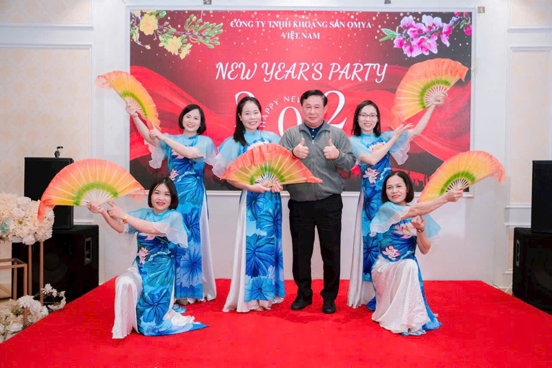 Doanh nghiệp tổ chức liên hoan cuối năm, tạo không khí phấn khởi bước vào năm mới. Ảnh: Mai Hương