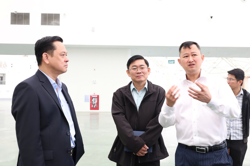 Đại diện đoàn công tác UBND TP. Hồ Chí Minh trao đổi về phương án triển khai không gian của địa phương. Ảnh: Đỗ Nga