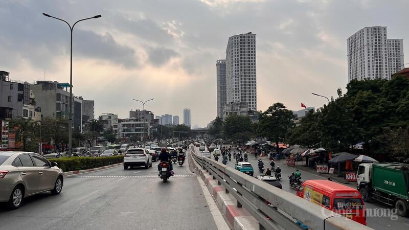 Giao thông Hà Nội ra sao trong ngày làm việc cuối cùng năm 2025?  - 2