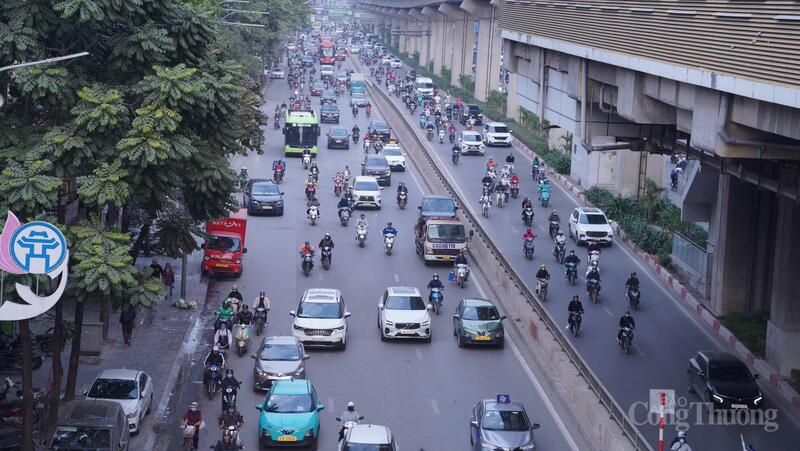 Giao thông Hà Nội ra sao trong ngày làm việc cuối cùng năm 2025?  - 7