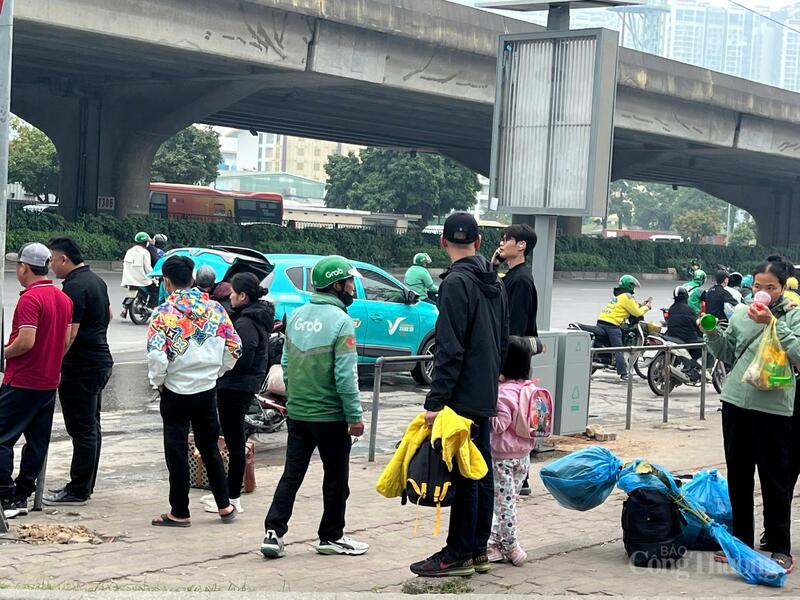 Giao thông Hà Nội ra sao trong ngày làm việc cuối cùng năm 2025?  - 26