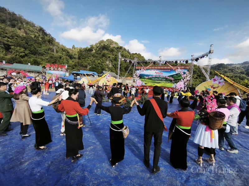 Qua lễ hội, tình đoàn kết, hữu nghị và hợp tác giữa các địa phương vùng biên giới tiếp tục được củng cố, góp phần xây dựng đường biên giới hòa bình, ổn định, phát triển.