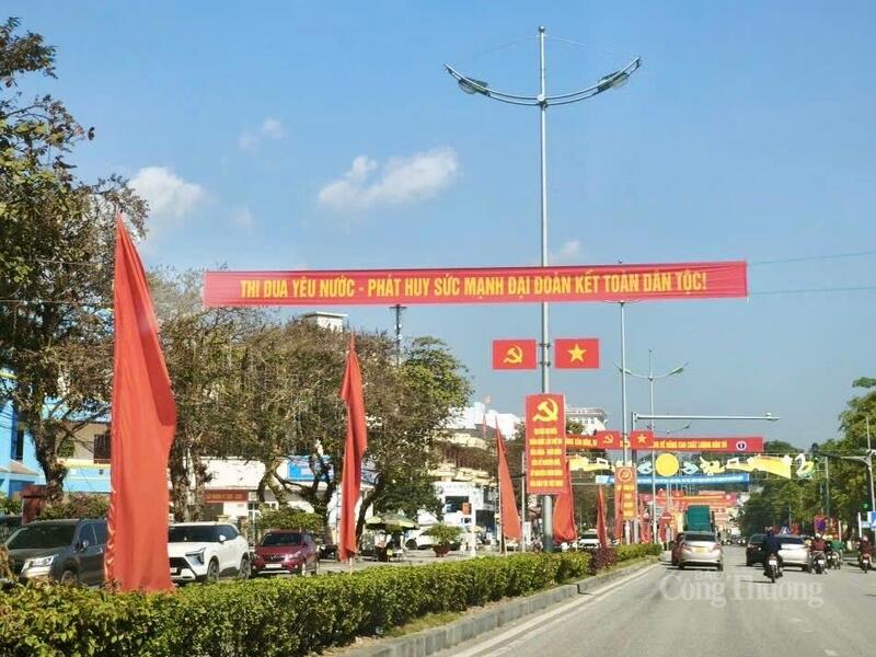 Điện Biên rộn ràng chuỗi hoạt động văn hóa chào đón năm mới 2026.