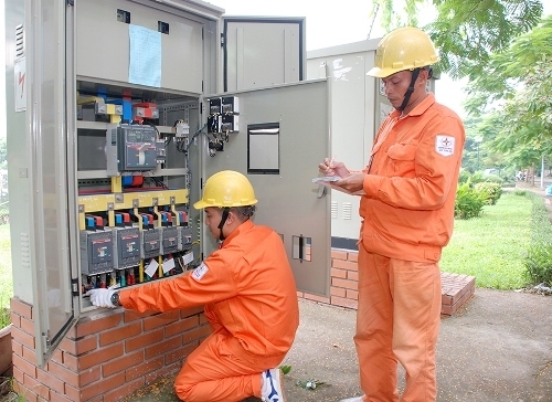 Hà Nội đặt mục tiêu đến năm 2030, phấn đấu điện năng thương phẩm toàn thành phố đạt 52.178 triệu kWh. Ảnh: ND