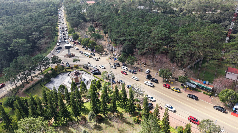 Theo ông Phạm Văn Thắng, Chủ tịch UBND xã Măng Đen, thông qua các hoạt động này, địa phương mong muốn mang đến cho du khách những trải nghiệm mới mẻ, giàu bản sắc, khẳng định Măng Đen là điểm đến an toàn, thân thiện, sẵn sàng chào đón du khách trong năm 2026. Ảnh: Nguyễn Dương