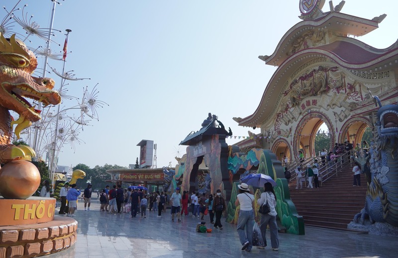 Khu du lịch, vui chơi TP. Hồ Chí Minh sôi động dịp tết Dương lịch 2026 - 5