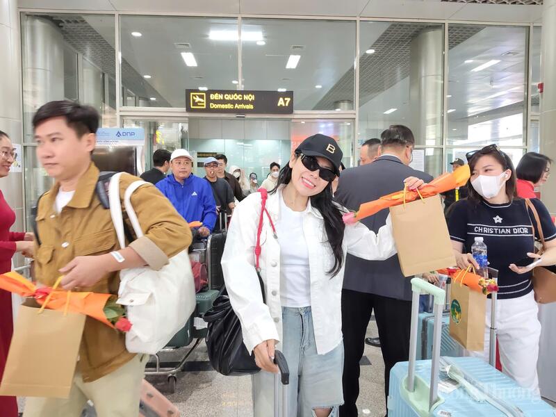 Du khách tới Lâm Đồng chào đón năm mới 2026.