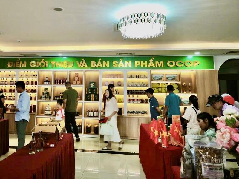 Điểm giới thiệu và bán sản phẩm OCOP của Tam Đảo hấp dẫn du khách.
