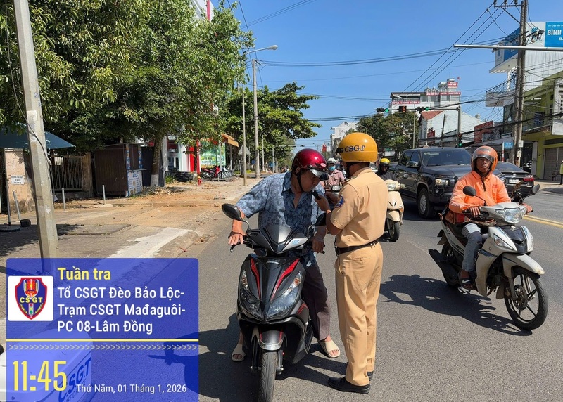 Lực lượng cảnh sát giao thông cả nước xử lý hơn 3.200 lái xe vi phạm nồng độ cồn ngày 1/1/2026. Ảnh: Cục Cảnh sát giao thông