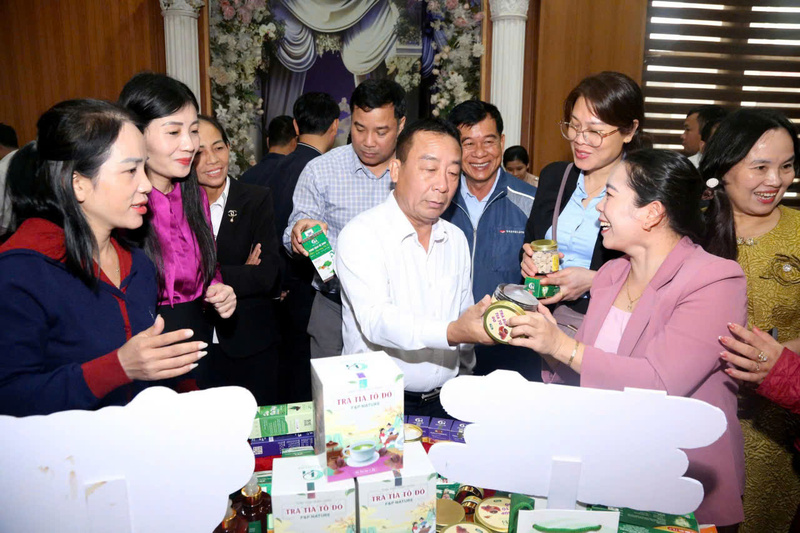 Thông qua XTTM giúp sản phẩm của doanh nghiệp được nhiều khách hàng biết đến. Ảnh: Mai Liễu