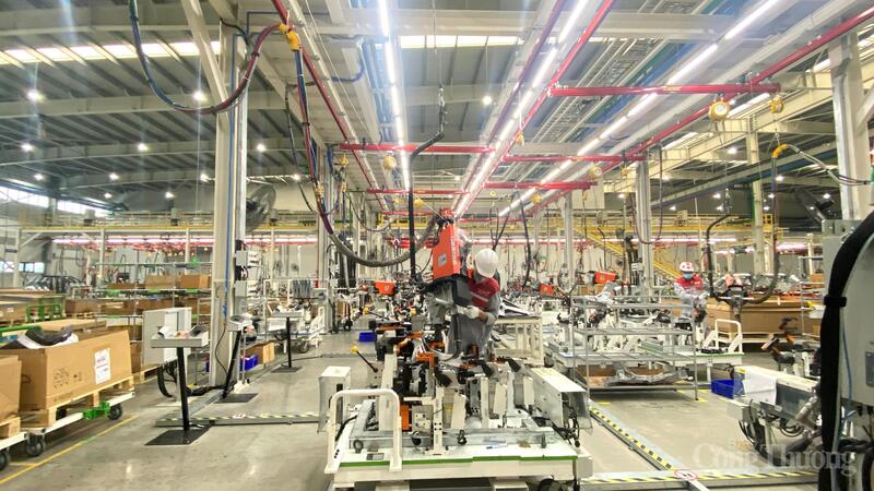 Các doanh nghiệp trên địa bàn tỉnh Quảng Ninh thi đua lao động, sản xuất ngay từ những ngày đầu năm 2026.