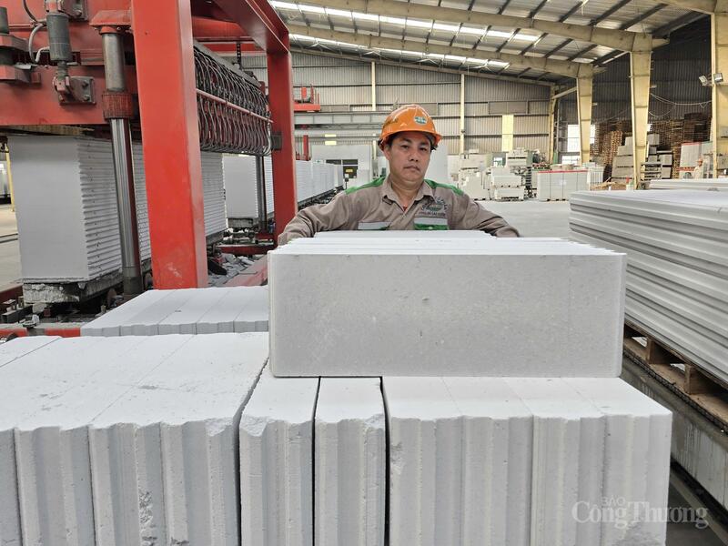 Bê tông khí chưng áp được sản xuất từ nguồn nguyên liệu tro, xỉ của Công ty CP Sông Đà Cao Cường