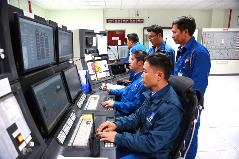 Người lao động BSR hăng say lao động sản xuất. Ảnh: BSR