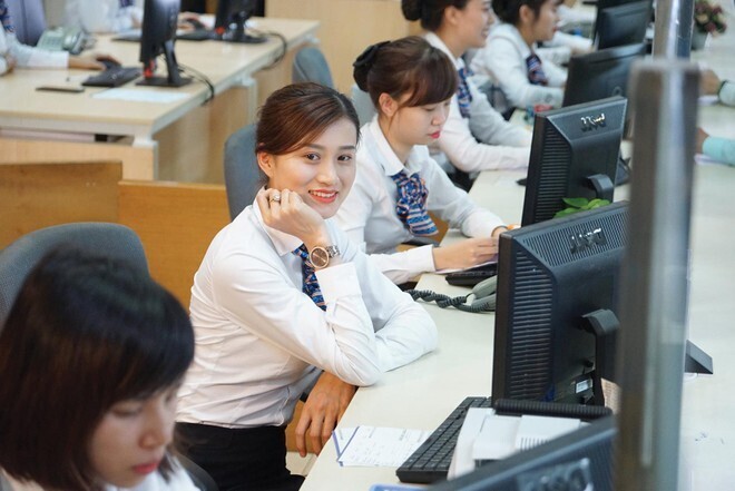 Năm 2025 ghi nhận xu hướng giảm mạnh quy mô nhân sự tại nhiều ngân hàng. Ảnh minh họa