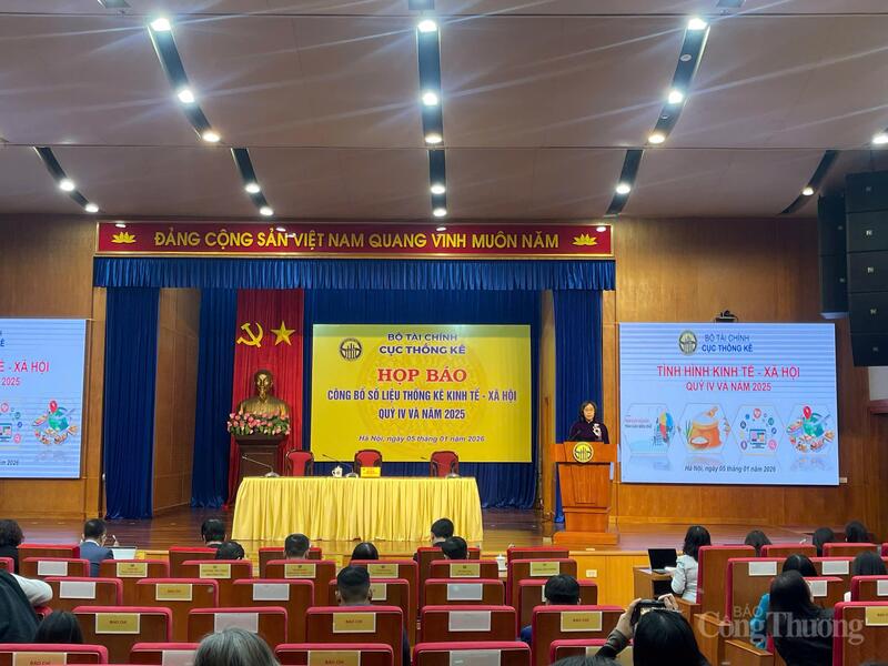 Cục Thống kê công bố số liệu thống kê kinh tế - xã hội quý IV và năm 2025. Ảnh: NH